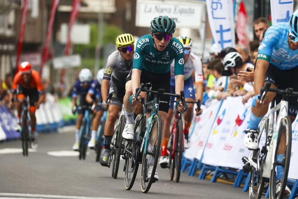 Roger Adriá (Equipo Kern Pharma) tercero en la Vuelta a Asturias