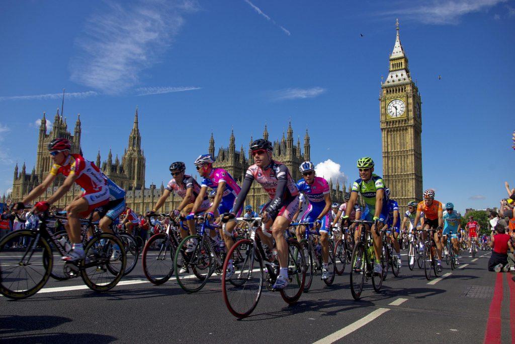 El pelotón del Tour de Francia en la edición de 2007 en Londres. Foto: LeTour