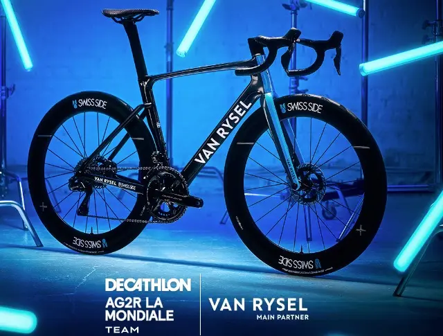 Material de Decathlon para el equipo Decathlon-AG2R