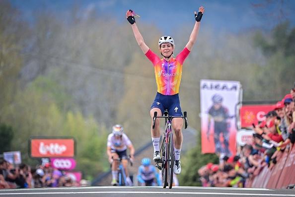 Vollering haciendo historia en el ciclismo femenino